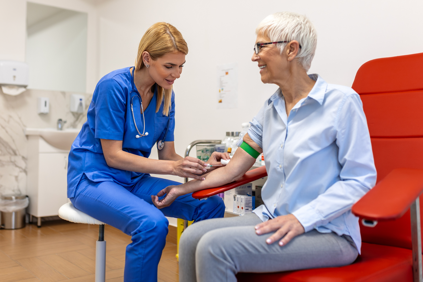 Everything You Need to Know about Donating Blood as a Canadian Senior Citizen