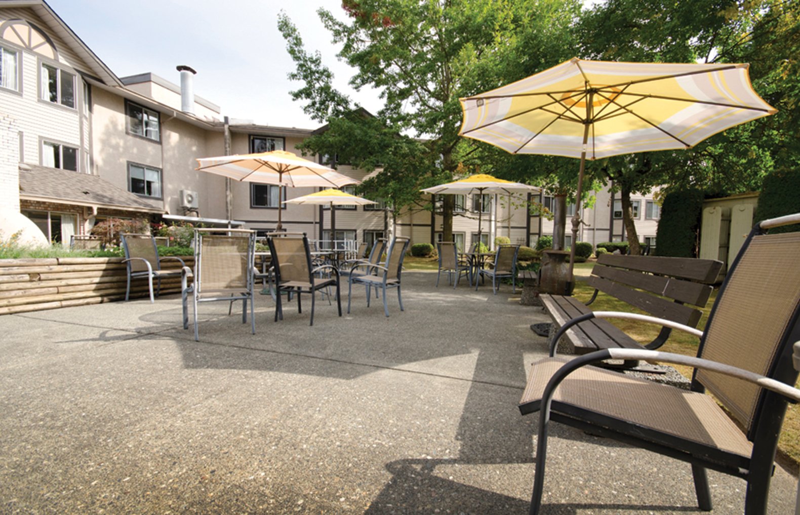 Mill Lake Seniors Community Outdoor Patio